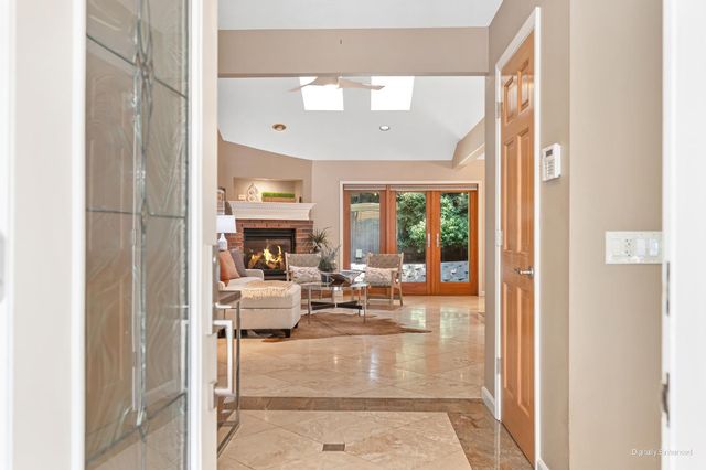 125 Patton Ct, Folsom, CA 95630