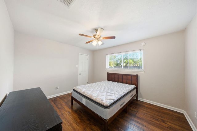 15019 Pearhaven Drive, Houston, TX 77062