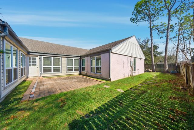 15019 Pearhaven Drive, Houston, TX 77062