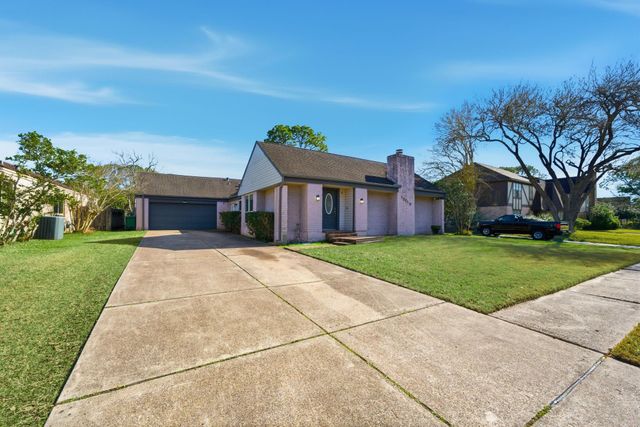 15019 Pearhaven Drive, Houston, TX 77062