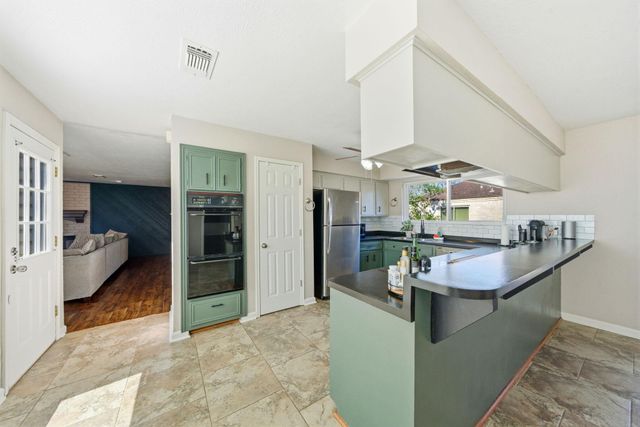 15019 Pearhaven Drive, Houston, TX 77062