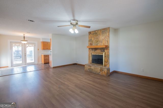 107 Summerfield Drive, Kingsland, GA 31548