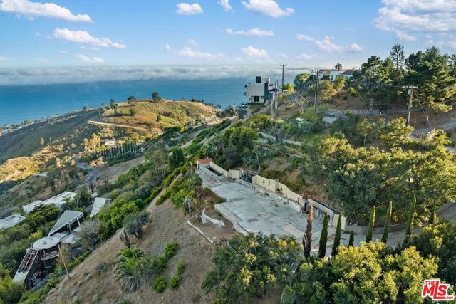 21740 Azurelee Drive, Malibu, CA 90265