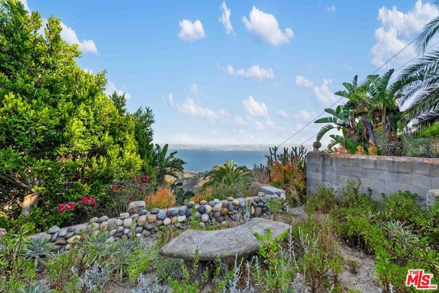 21740 Azurelee Drive, Malibu, CA 90265