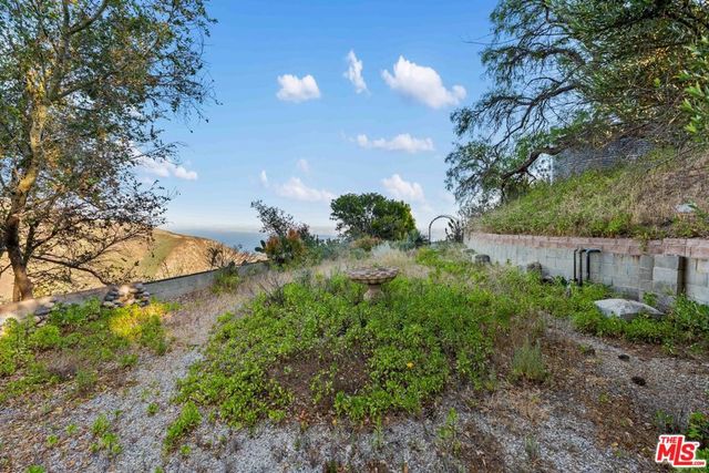 21740 Azurelee Drive, Malibu, CA 90265