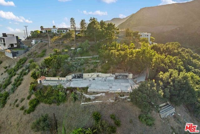21740 Azurelee Drive, Malibu, CA 90265