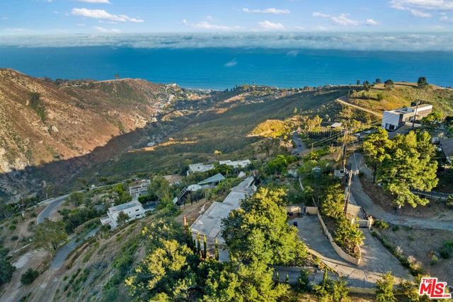 21740 Azurelee Drive, Malibu, CA 90265