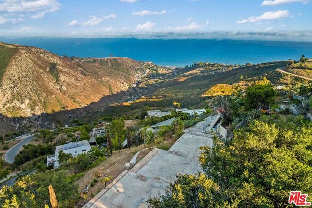 21740 Azurelee Drive, Malibu, CA 90265