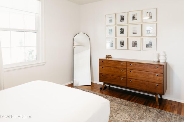 1063 S Shores Road, Jacksonville, FL 32207