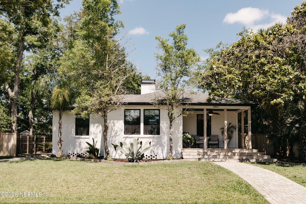 1063 S Shores Road, Jacksonville, FL 32207