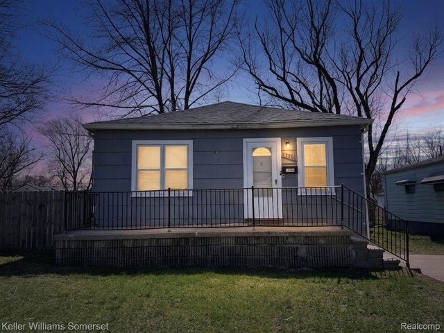 13846 Hendricks Avenue, Warren, MI 48089