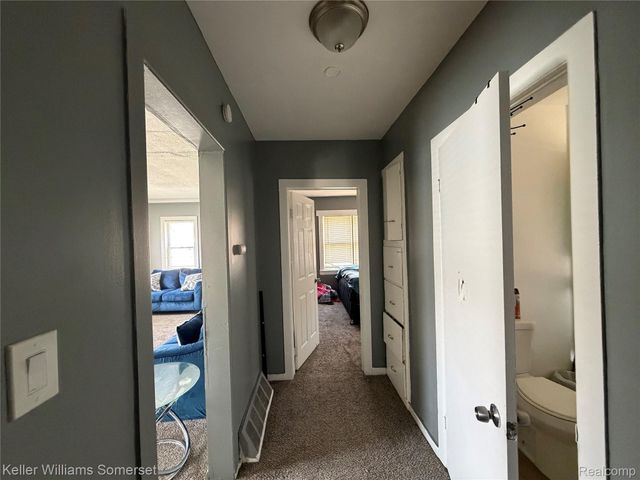 13846 Hendricks Avenue, Warren, MI 48089