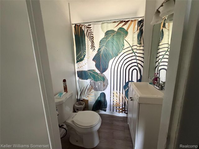 13846 Hendricks Avenue, Warren, MI 48089