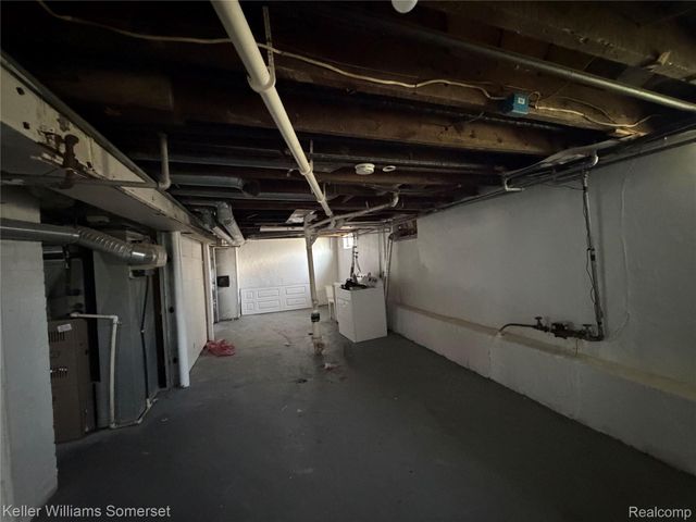 13846 Hendricks Avenue, Warren, MI 48089