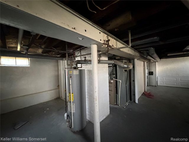 13846 Hendricks Avenue, Warren, MI 48089