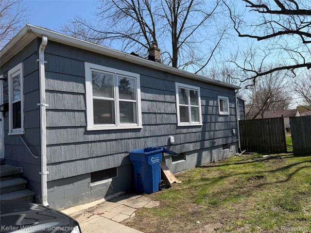 13846 Hendricks Avenue, Warren, MI 48089