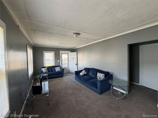 13846 Hendricks Avenue, Warren, MI 48089