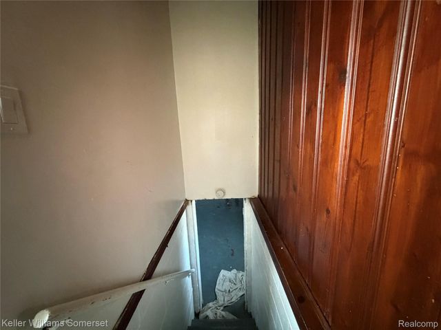 13846 Hendricks Avenue, Warren, MI 48089