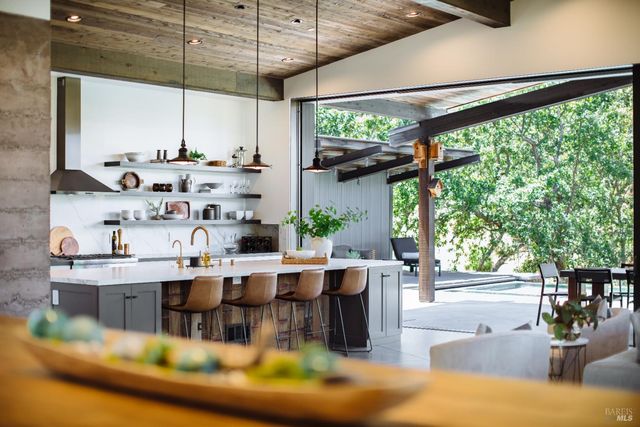 4125 Wallace Rd, Santa Rosa, CA 95404