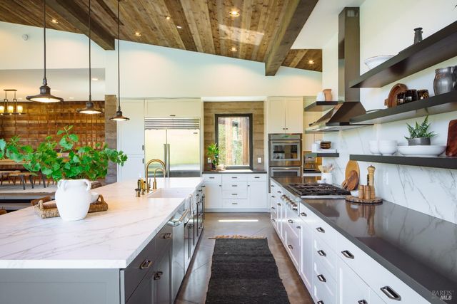 4125 Wallace Rd, Santa Rosa, CA 95404