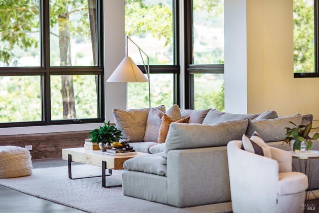 4125 Wallace Rd, Santa Rosa, CA 95404