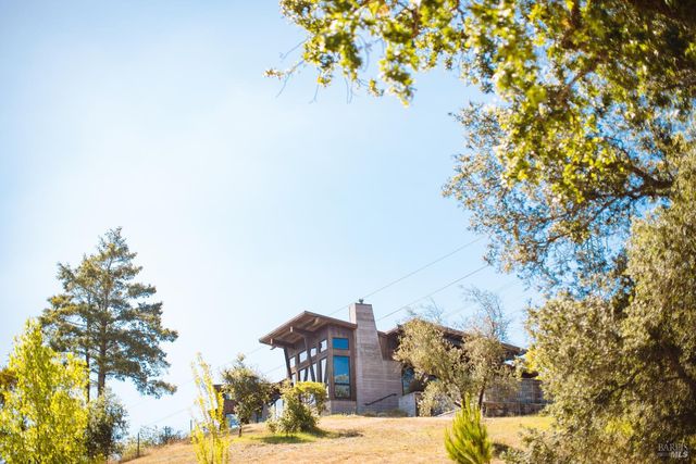 4125 Wallace Rd, Santa Rosa, CA 95404