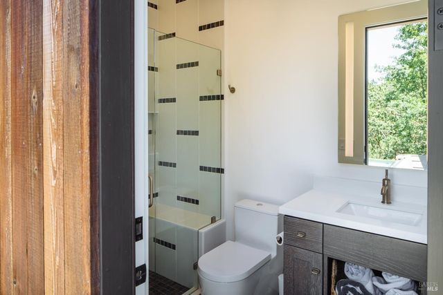 4125 Wallace Rd, Santa Rosa, CA 95404