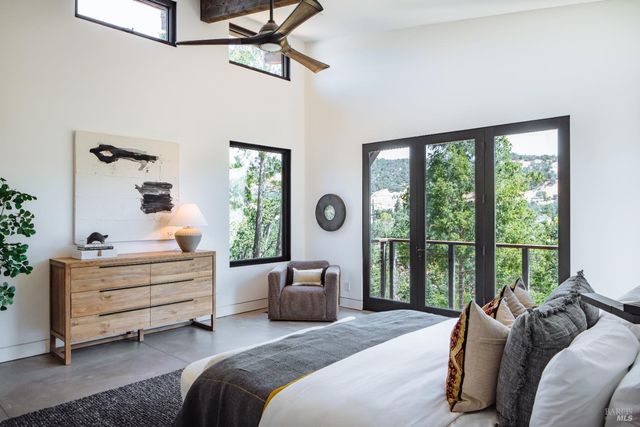 4125 Wallace Rd, Santa Rosa, CA 95404