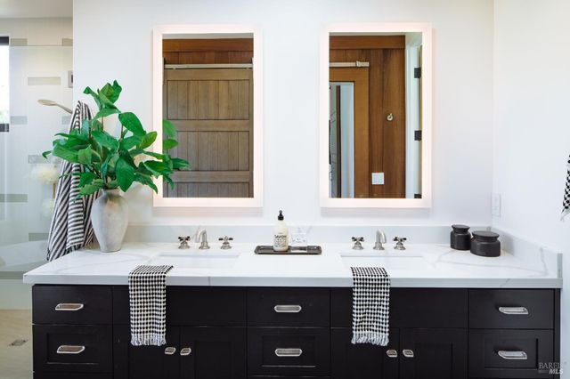 4125 Wallace Rd, Santa Rosa, CA 95404