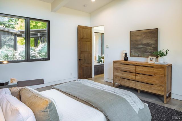 4125 Wallace Rd, Santa Rosa, CA 95404