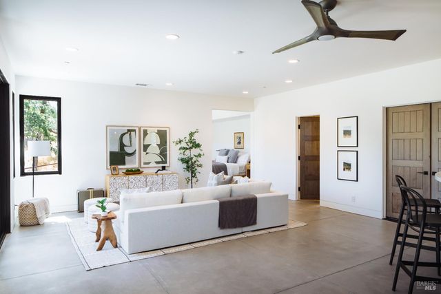 4125 Wallace Rd, Santa Rosa, CA 95404