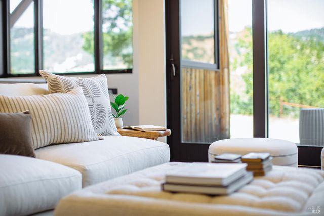 4125 Wallace Rd, Santa Rosa, CA 95404