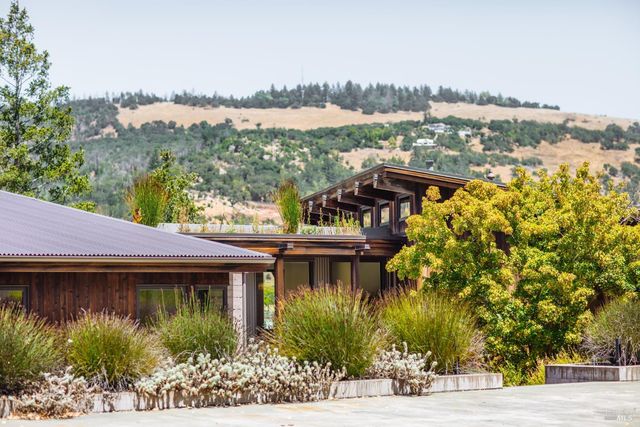 4125 Wallace Rd, Santa Rosa, CA 95404