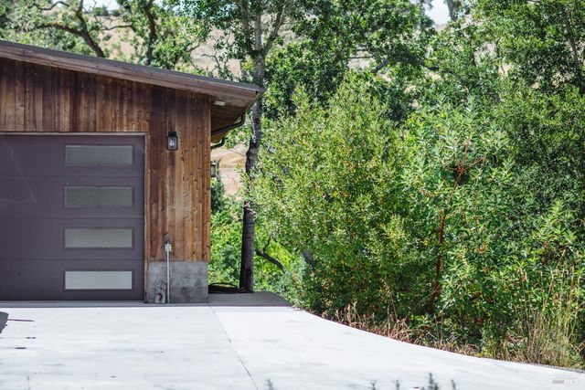 4125 Wallace Rd, Santa Rosa, CA 95404