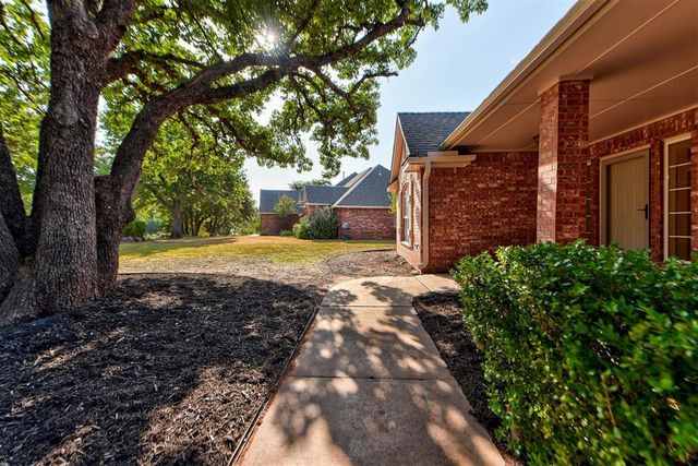 204 Persimmon Ridge Drive, Blanchard, OK 73010