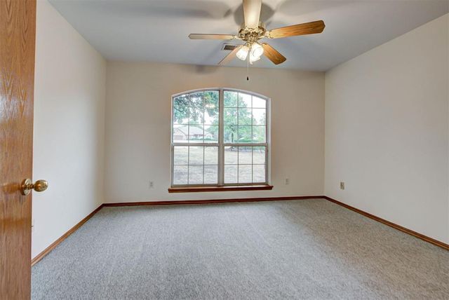 204 Persimmon Ridge Drive, Blanchard, OK 73010