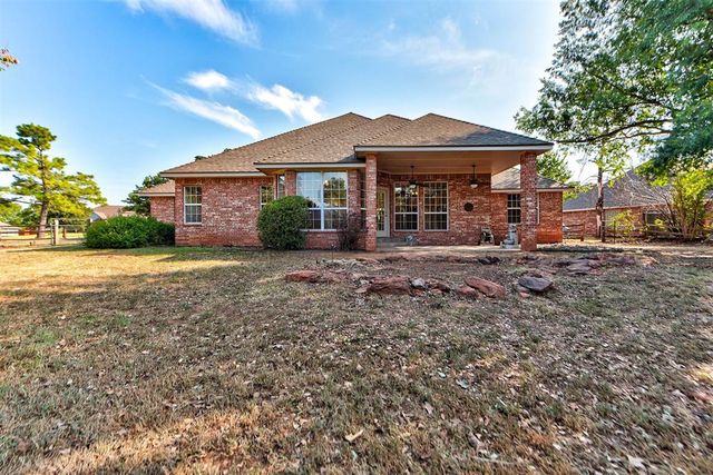 204 Persimmon Ridge Drive, Blanchard, OK 73010
