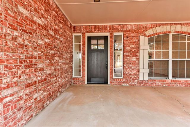 204 Persimmon Ridge Drive, Blanchard, OK 73010