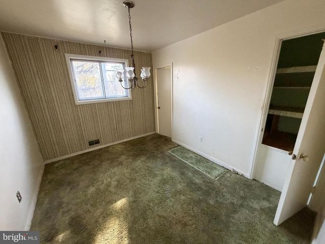 3 BRIGHT CIR, Baltimore, MD 21207