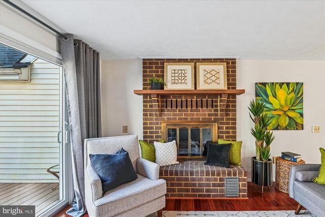 6887 GARLAND LN, Columbia, MD 21045