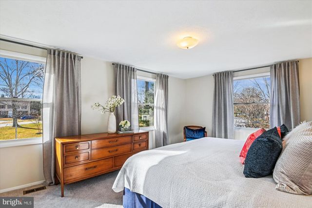 6887 GARLAND LN, Columbia, MD 21045