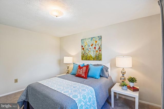 6887 GARLAND LN, Columbia, MD 21045