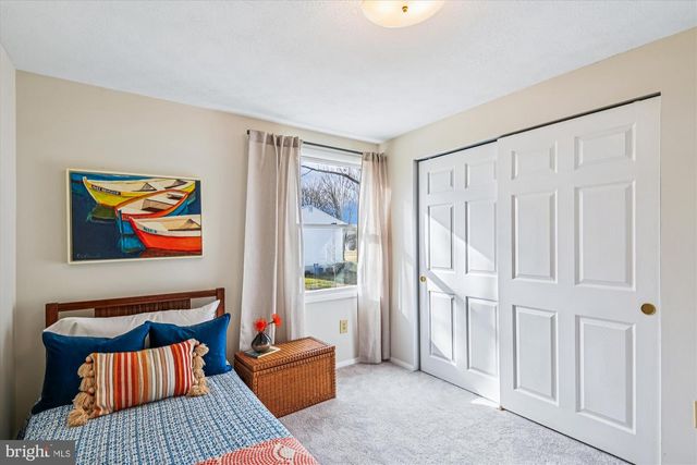 6887 GARLAND LN, Columbia, MD 21045