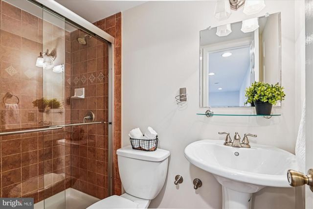 6887 GARLAND LN, Columbia, MD 21045