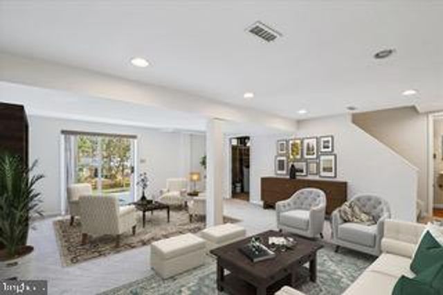 6887 GARLAND LN, Columbia, MD 21045