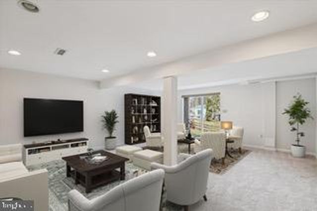 6887 GARLAND LN, Columbia, MD 21045