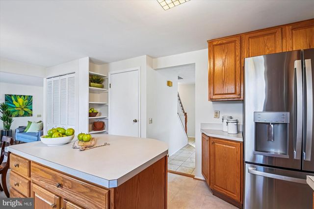 6887 GARLAND LN, Columbia, MD 21045