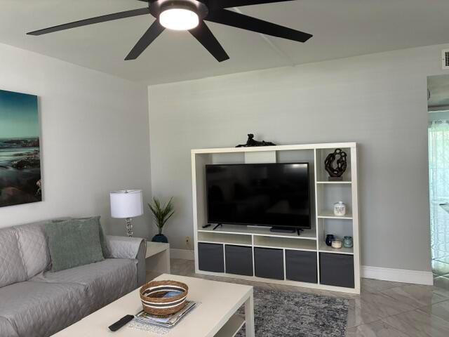 626 NORMANDY Lane N 626N, Delray Beach, FL 33484