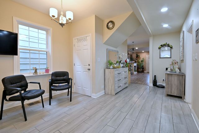 7201 S Wood Street, Chicago, IL 60636