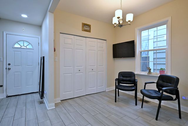 7201 S Wood Street, Chicago, IL 60636